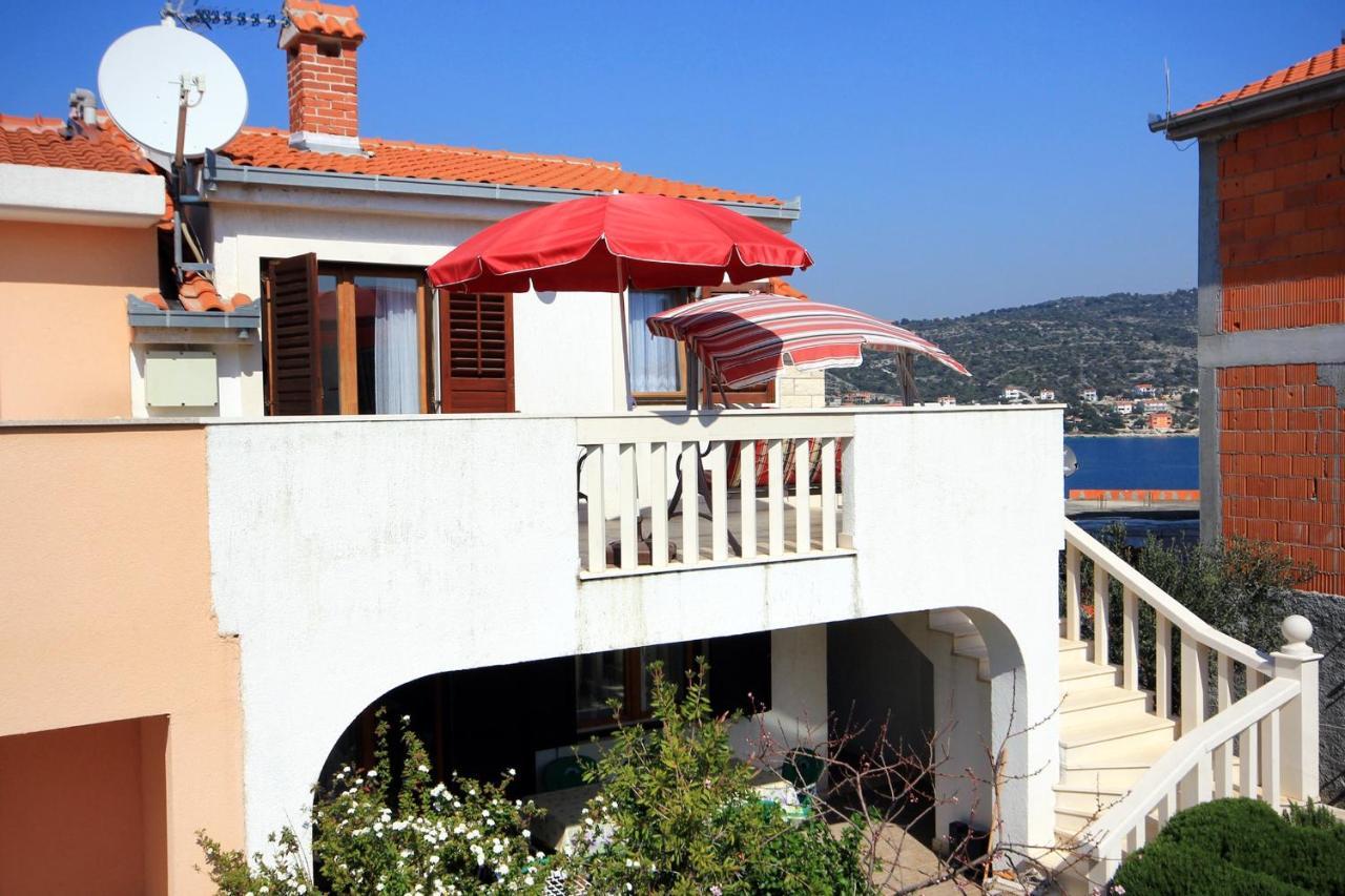 Apartments By The Sea Sevid, Trogir - 9468 Екстериор снимка